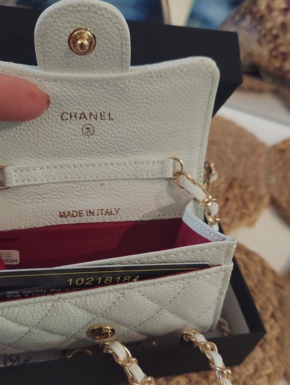 Chanel Caviar mini card holder with chain - Picture 4 of 8